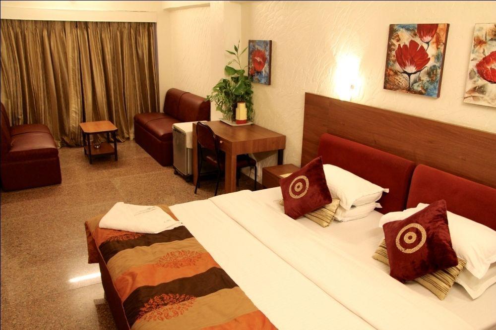 Hotel Samraj Bombay Esterno foto
