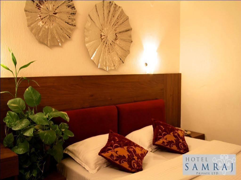 Hotel Samraj Bombay Esterno foto